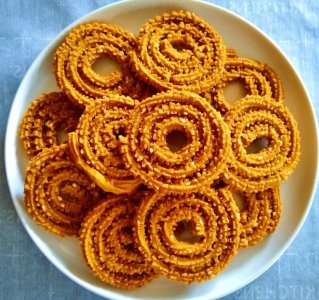 Onion Muruku