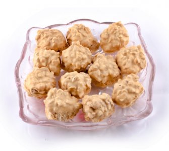 MM Bakery Cashew Macaroon